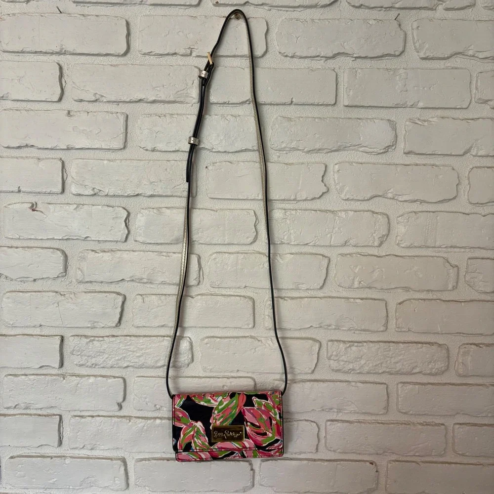Lilly Pulitzer It's A Date Crossbody Bg Clutch Removable Strap Floral Print
